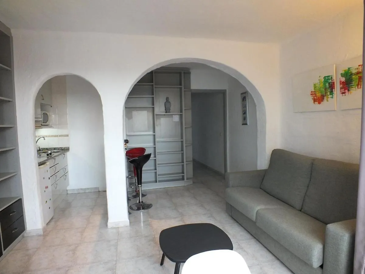 Apartamento Comodo, 50M Playa, 4 Pers, Terraza, Tv, Lavadora - Es-204-32 Roses 0*,  Spain