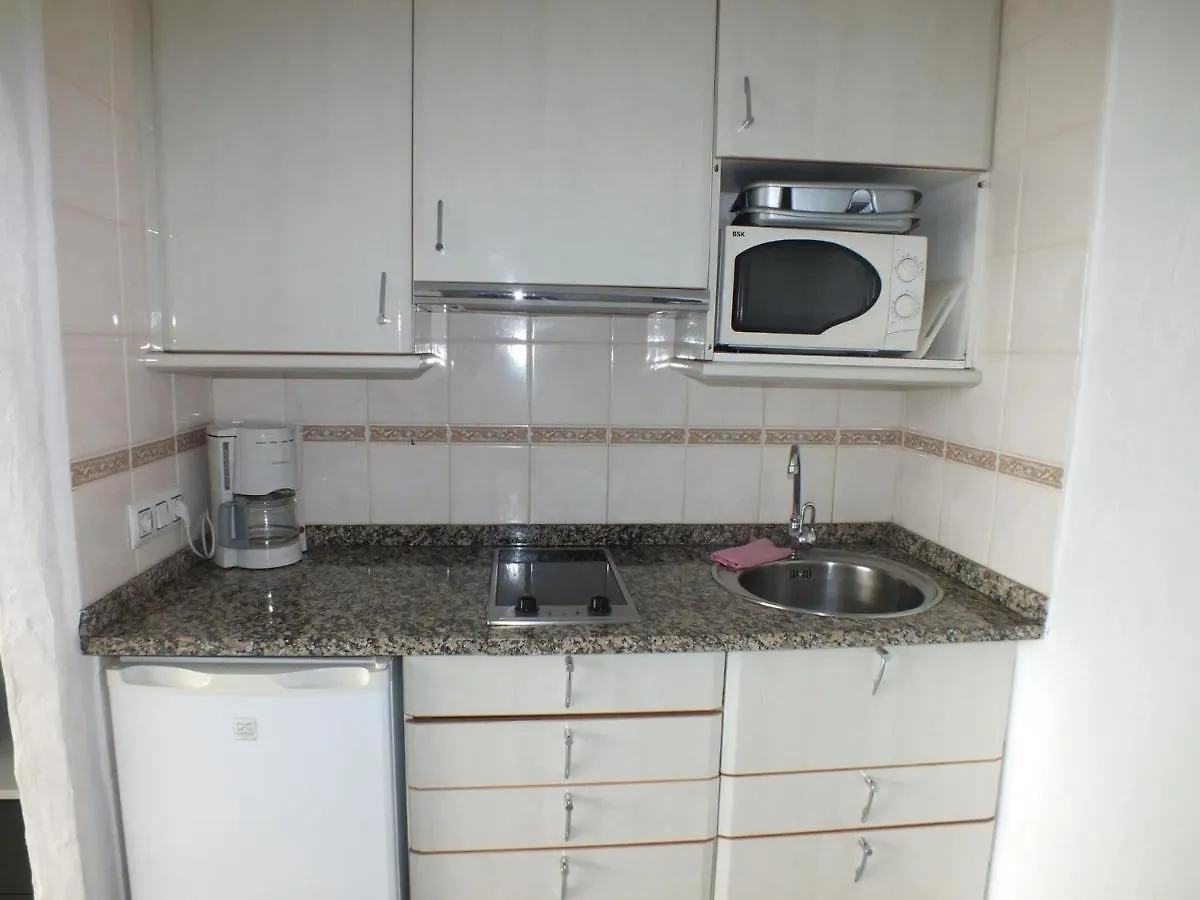 Apartment Apartamento Comodo, 50M Playa, 4 Pers, Terraza, Tv, Lavadora - Es-204-32 Roses Spain